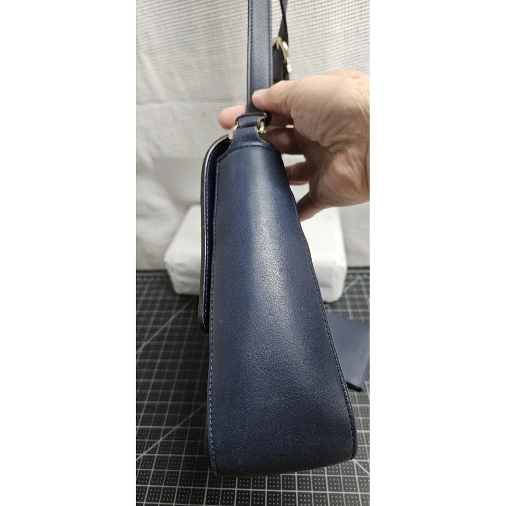 Salvatore Ferragamo Gancini‎ shoulder bag blue leather AU-21/6977